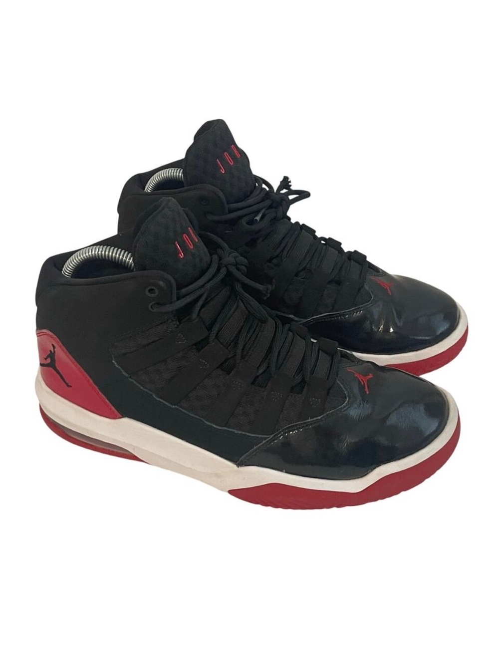 Air Jordan Men’s Max Aura Athletic Shoes AQ9084-006 sz 8 Classic Black Red White